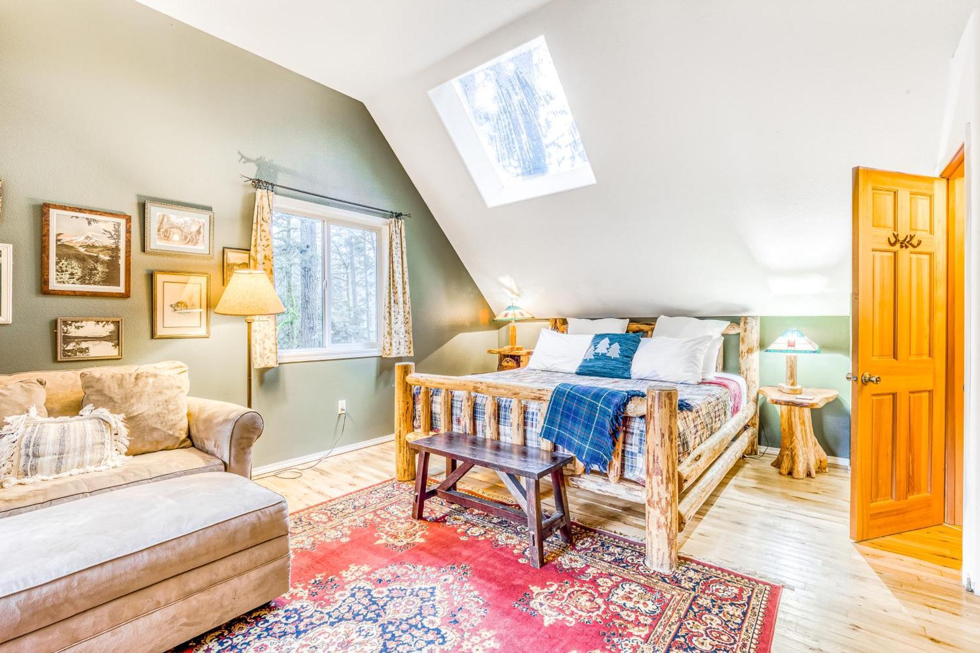 Roaring River Retreat Welches Room photo